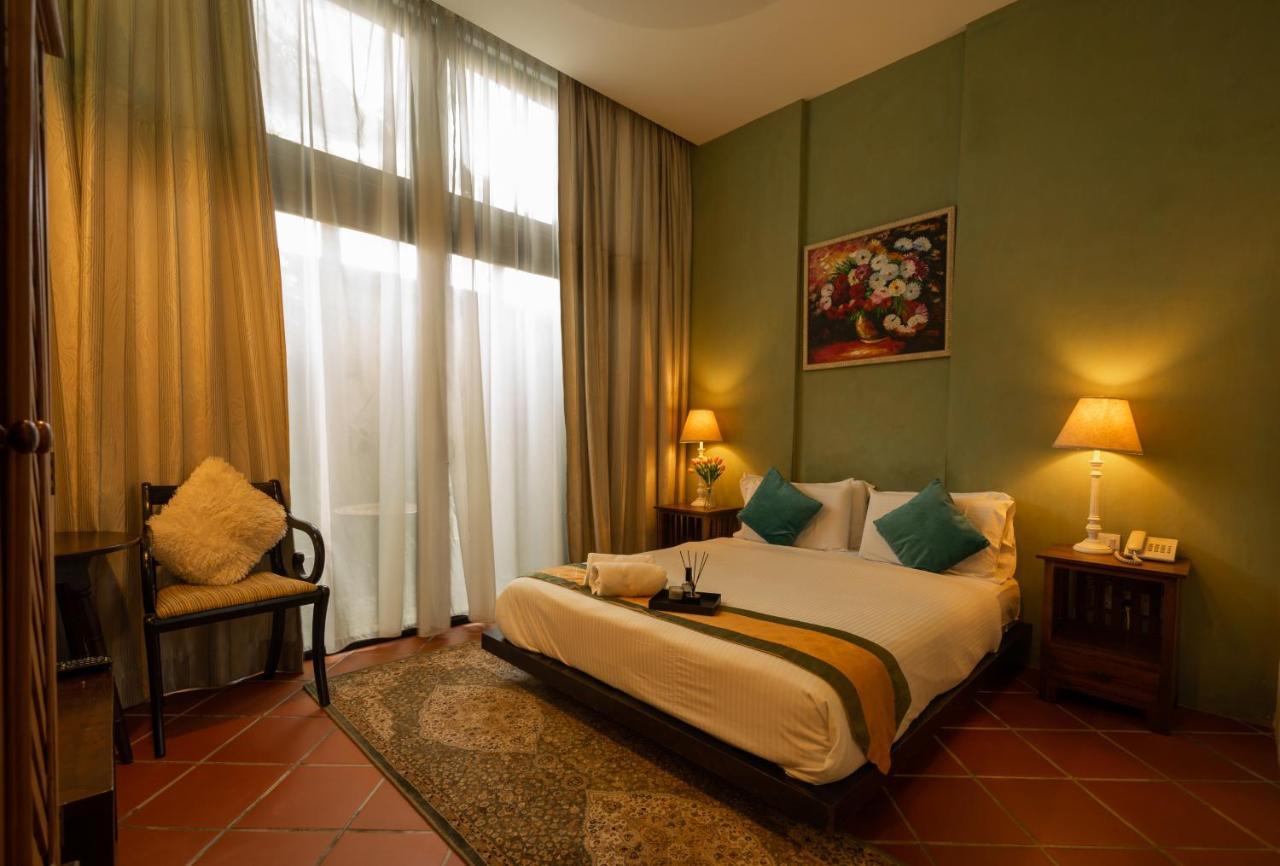 Spices Hotel George Town Extérieur photo