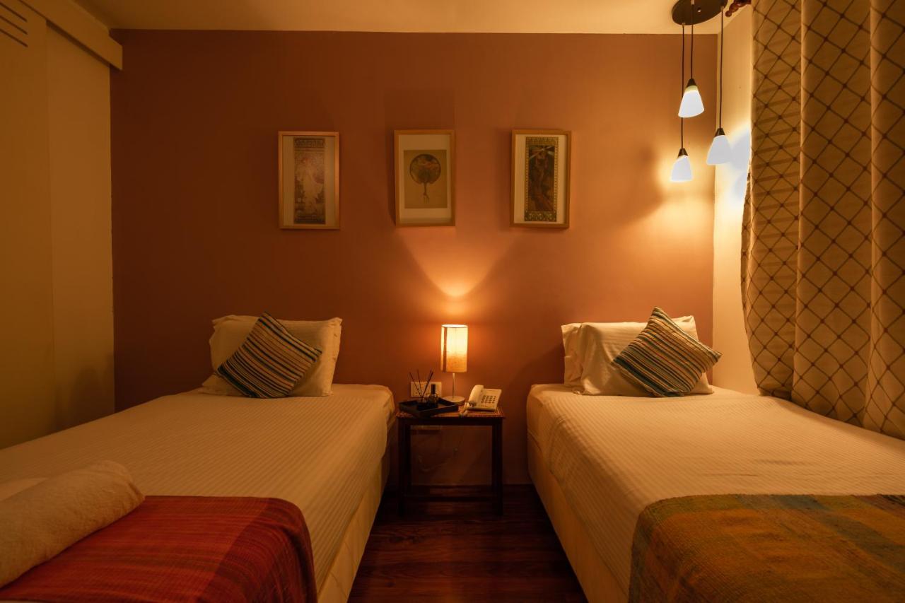 Spices Hotel George Town Extérieur photo