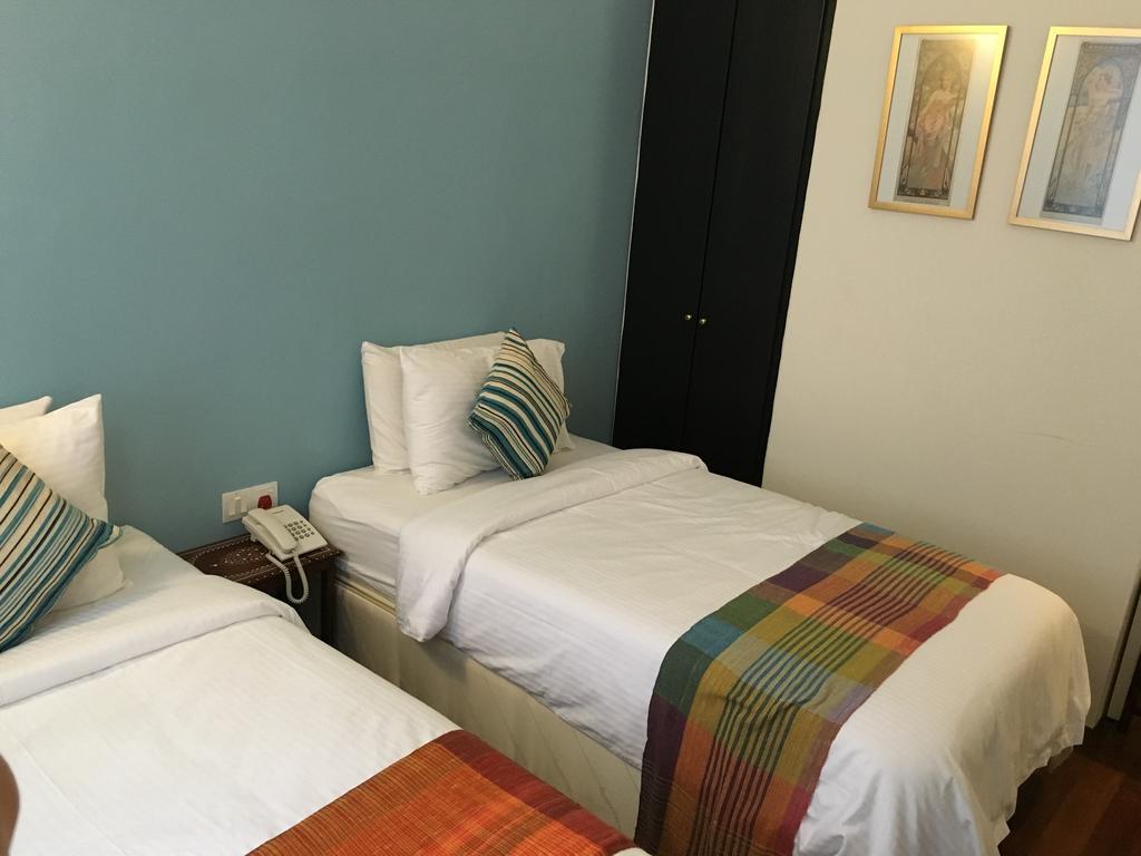 Spices Hotel George Town Extérieur photo