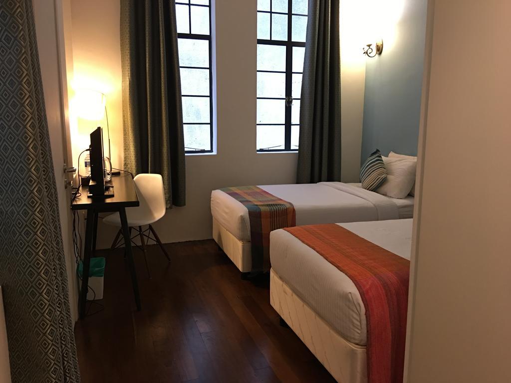Spices Hotel George Town Extérieur photo