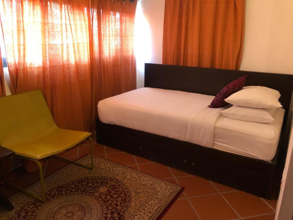 Spices Hotel George Town Extérieur photo